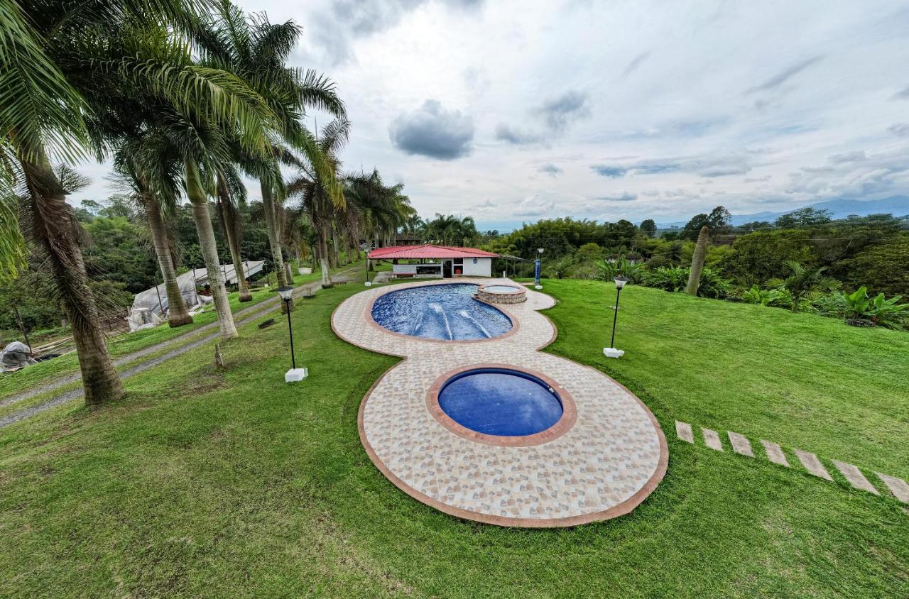 Hotel Rancho Chihuahua Filandia Exterior foto