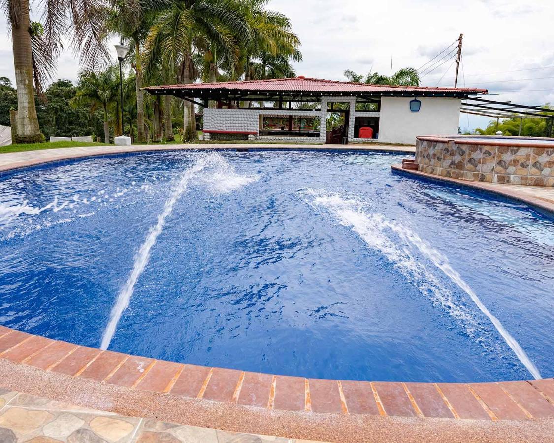 Hotel Rancho Chihuahua Filandia Exterior foto